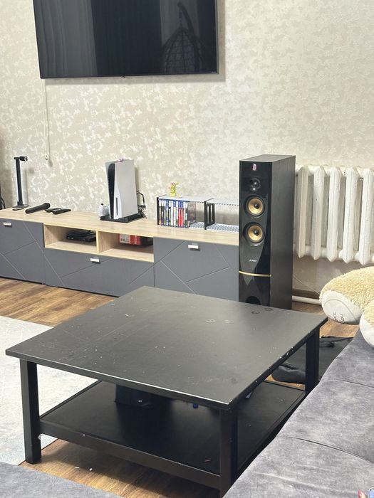 Журнальный столик 1х1м.