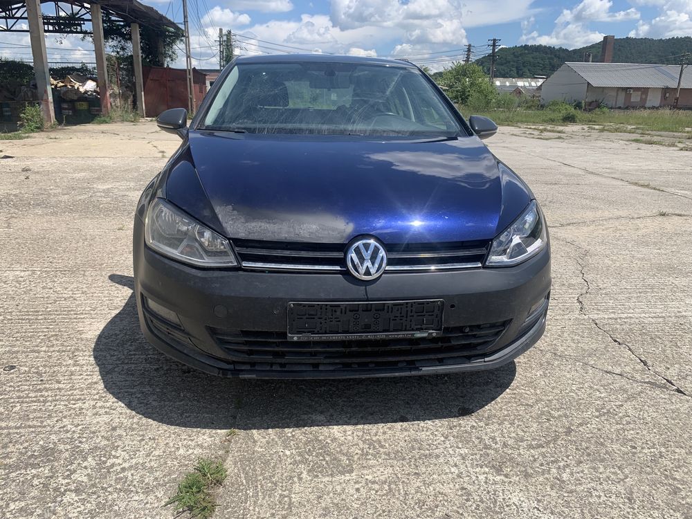 Golf 7 avariat  113000km 1.6tdi