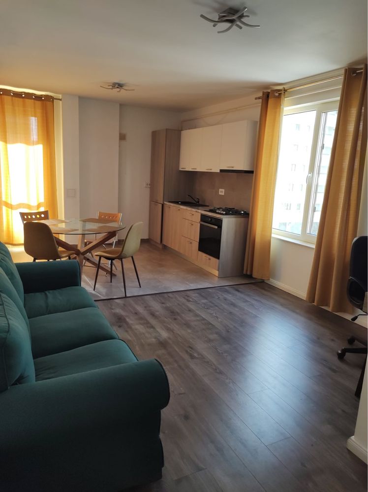 Proprietar,inchiriez apartament Royal Town/Inamstro