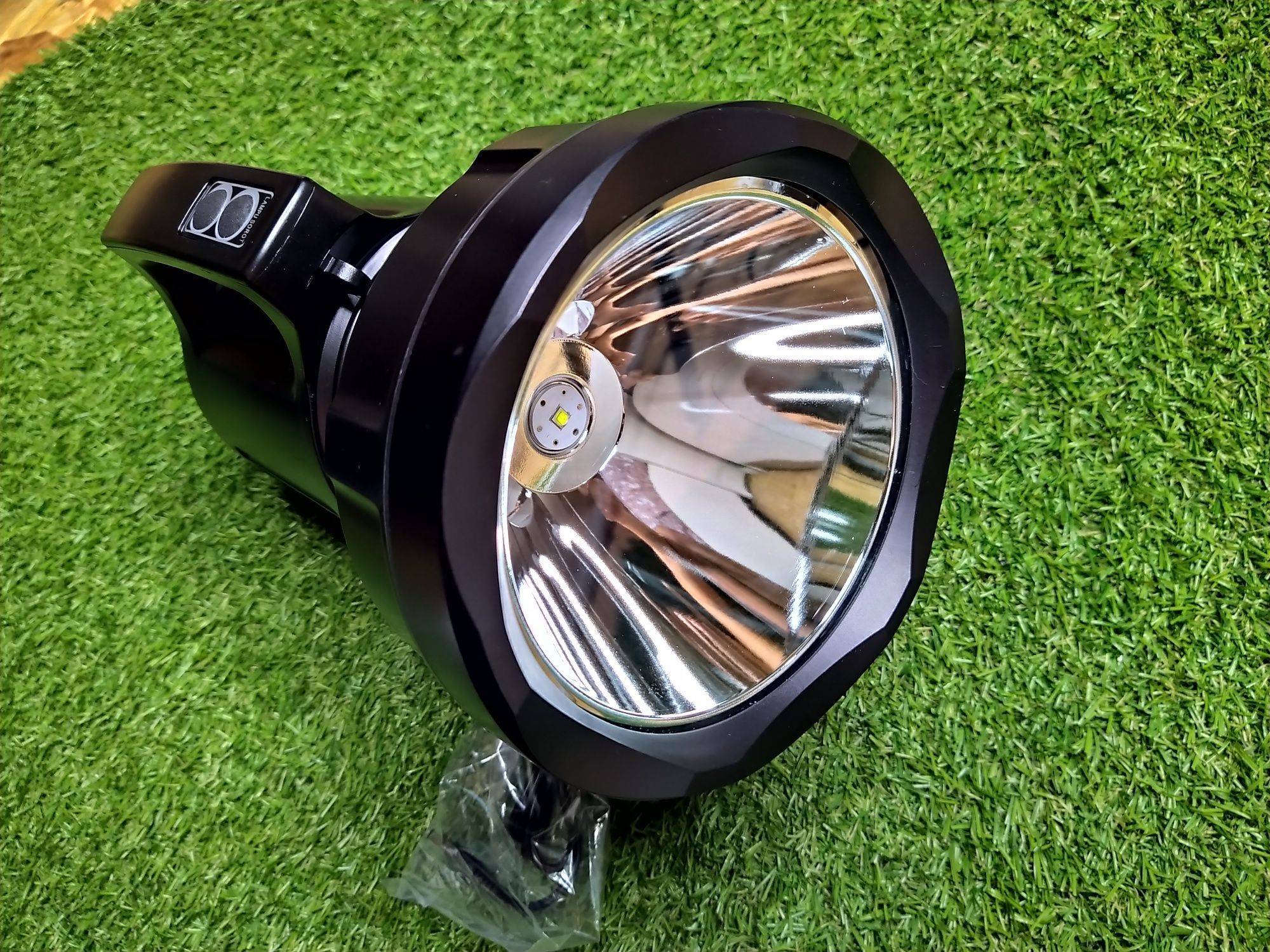 Lanterna profesionala De Putere Mare cu LED XHP70.2  TD8000 NOU!