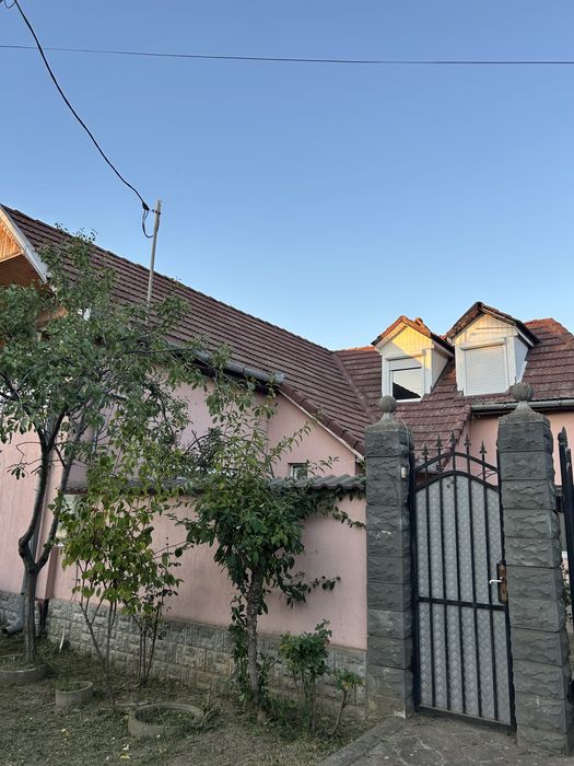 Vând casa (26 km de Oradea)