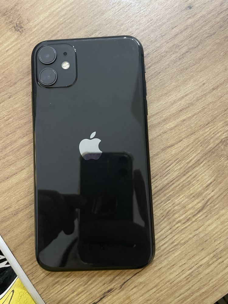 Здравйете Продавам Iphone 11