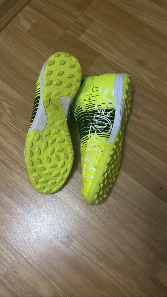 Papuci fotbal sintetic