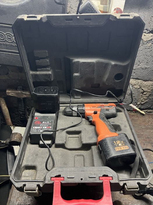 Шуруповерт P.I.T. Рабочий