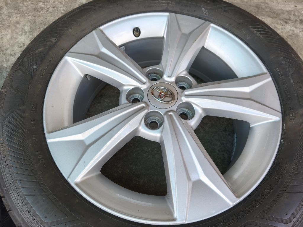 17" оригинални алуминиеви джанти за Toyota Chr.