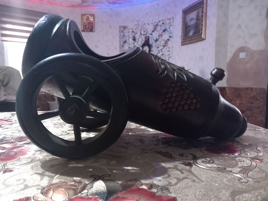 Suport decorativ din lemn sticlă/vin.