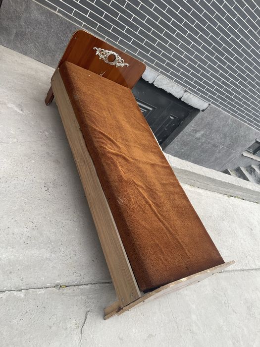 спалний гарнитур сотилади