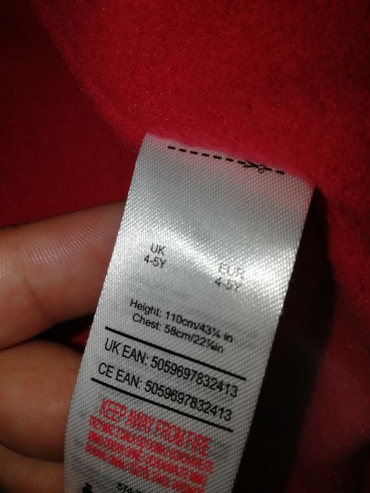 Hăinuțe fetite, hăinuțele sunt noi sau purtate o singura data