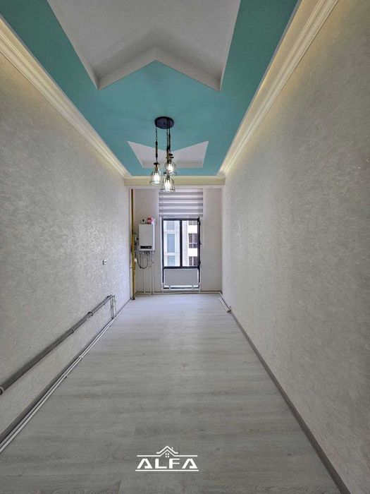 Buxoroda kvartira sotiladi 2 xonali 84m² 4-qavat.