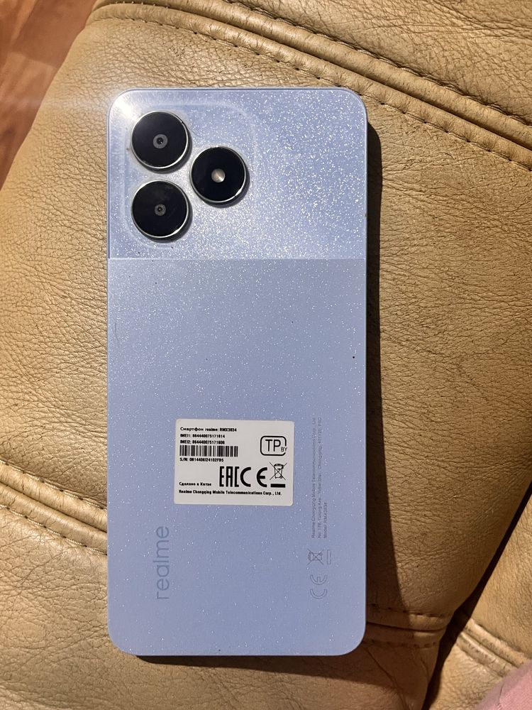 продаю realme note 50