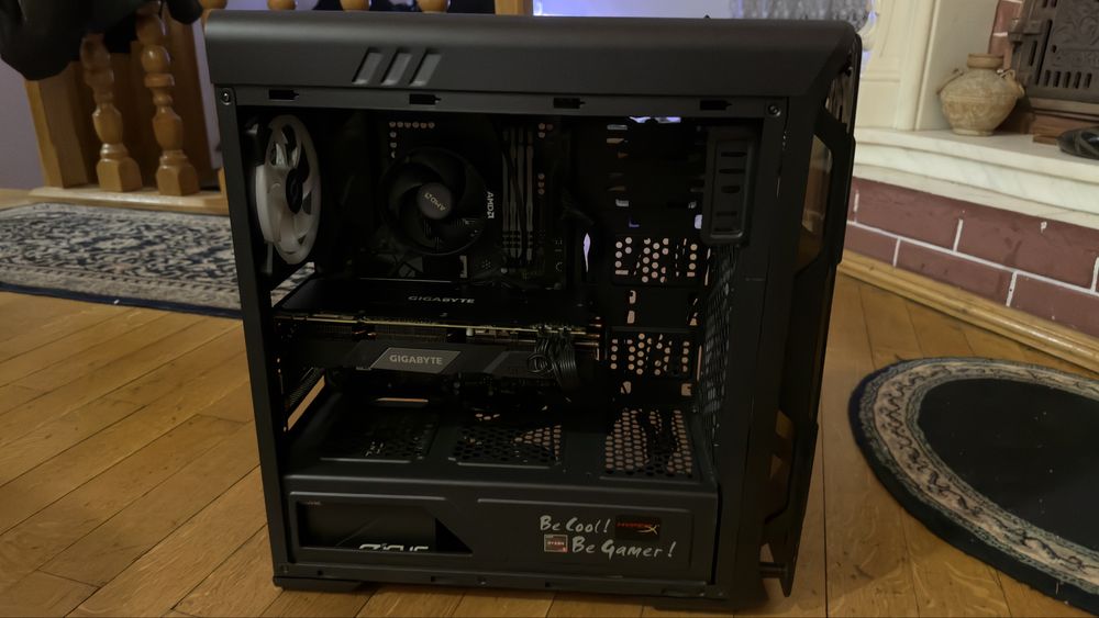 Vand PC Gaming cu Ryzen 5 5600x, RTX 2070 Super, 32GB RAM