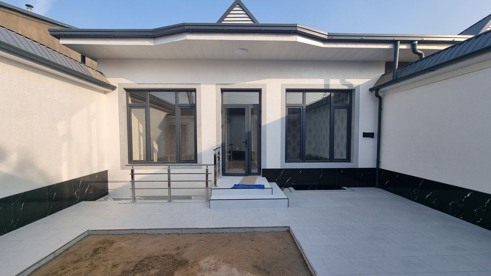 Назарбек катта иттифоқда янги қурилган тайёр уй сотилади.