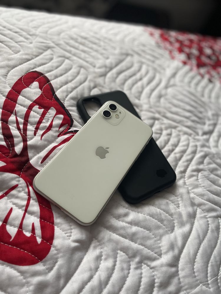 Vînd iphone 11 foarte bun