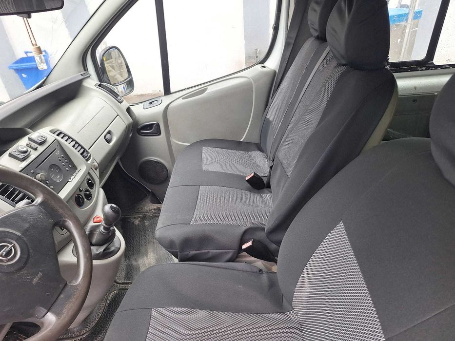 Microbus autoutilitara Opel Vivaro