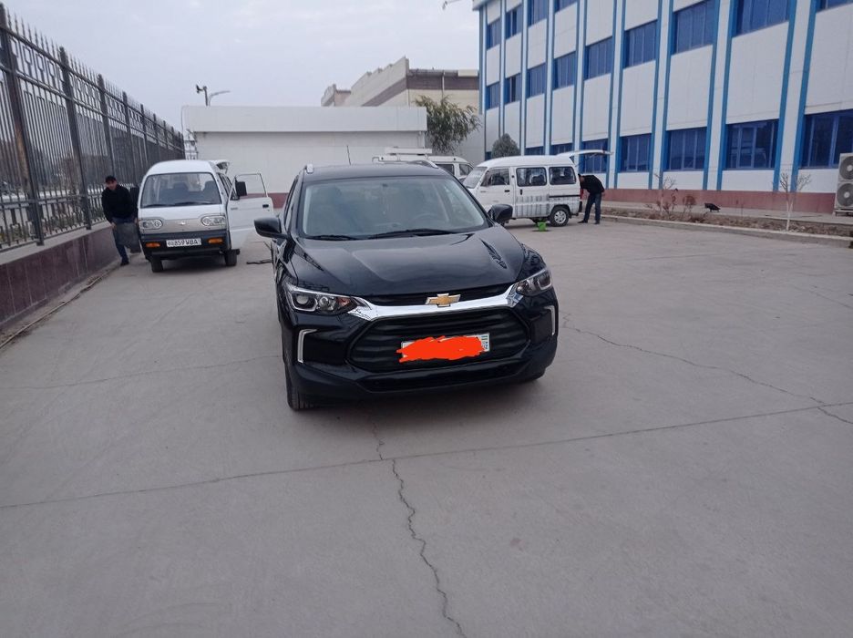 Tracker 2 LTZ plus qora kafolat