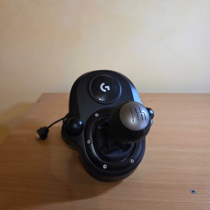Volan LOGITECH Driving Force G920 + Schimbator Logitech Driving Force