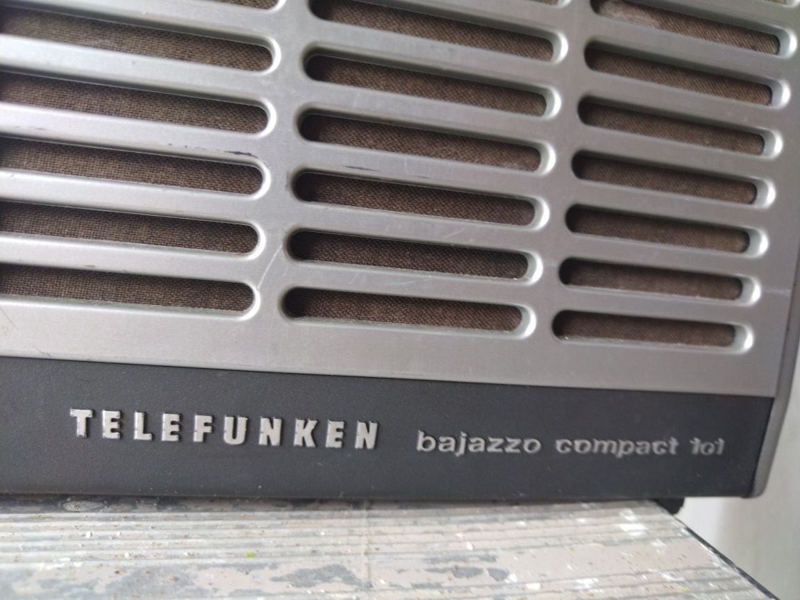 Ретро радио касетофон TELEFUNKEN bajazzo compact 101
TELEFUNKEN bajazz