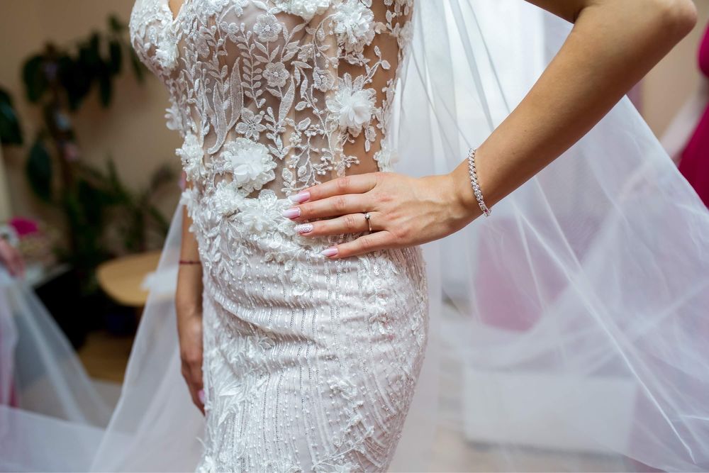 Vand rochita de mireasa