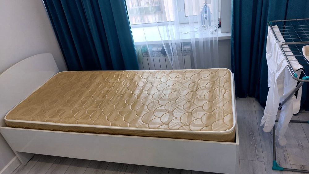 Продаю кровать в хорошем состоянии