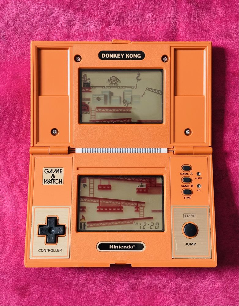 Колекционерска игра на Nintendo Game&Watch - Donkey Kong