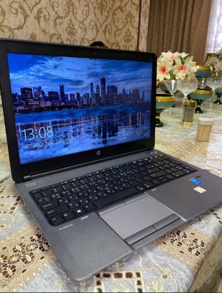 HP notebook icore 7