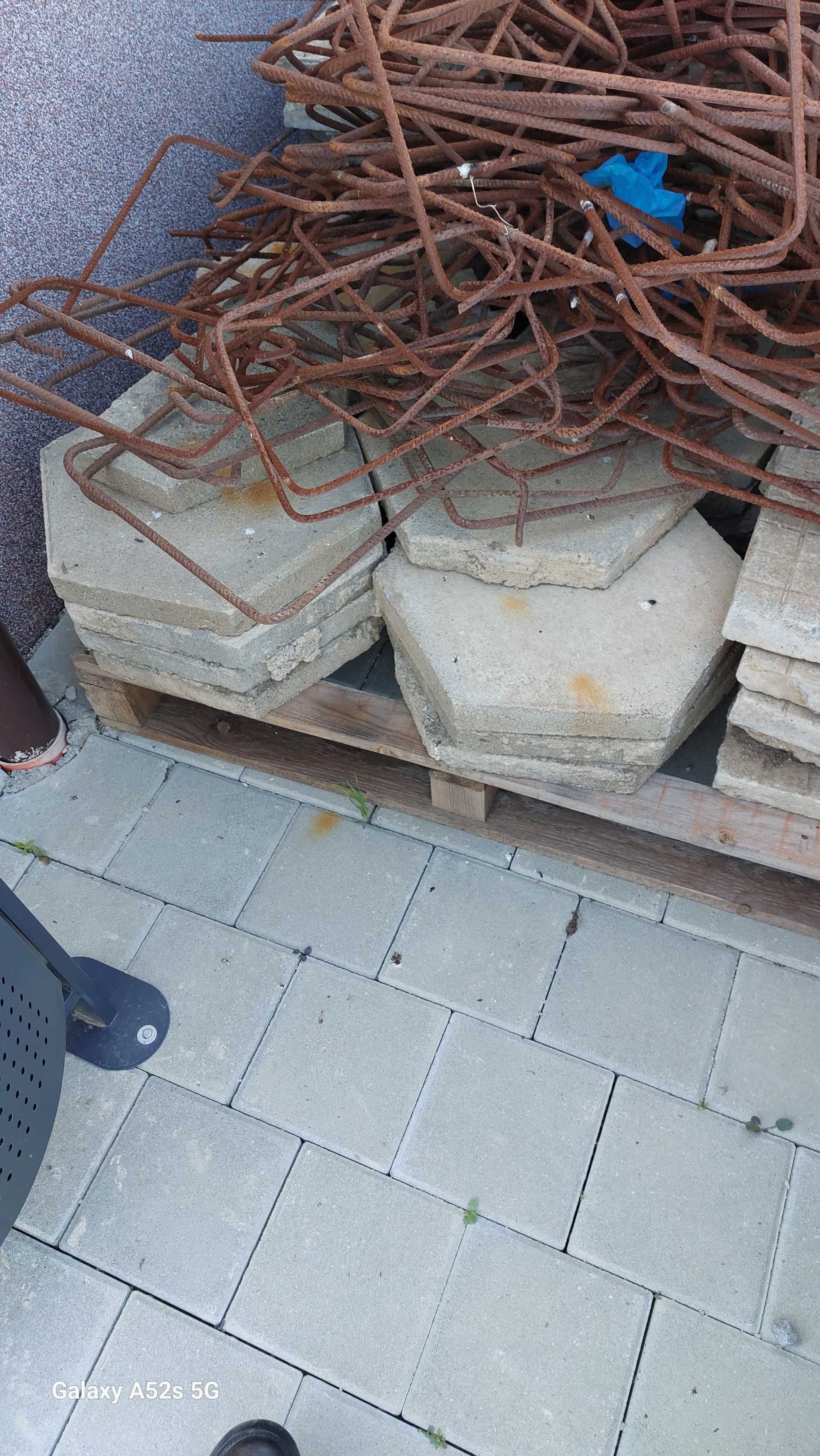 Тротоарни плочи - втора употреба