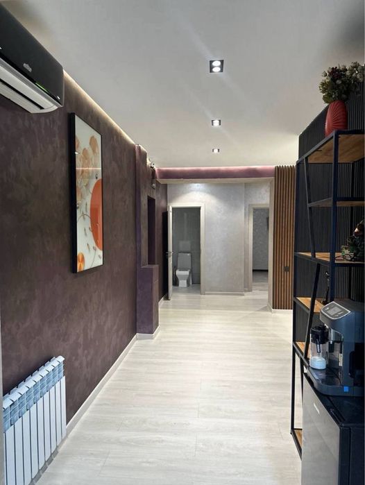 Продается обсутроенный офис Мирабод ул. Глинка