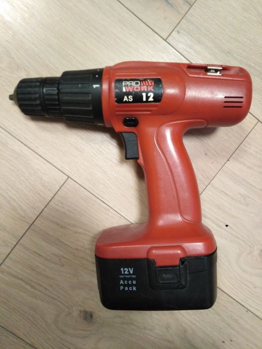 Акумулаторна дрелка