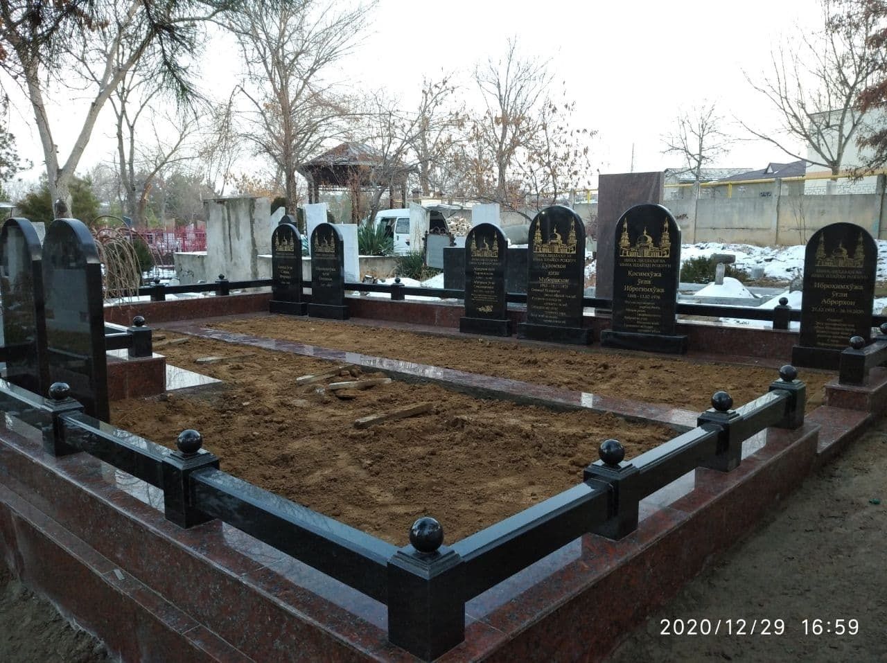 Ёдгорликлар Памятник