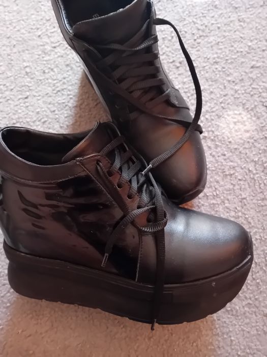 Дамски обувки естествена кожа