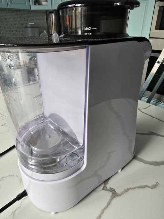 Vand espressor nurio pentru prepararea laptelui la bebe