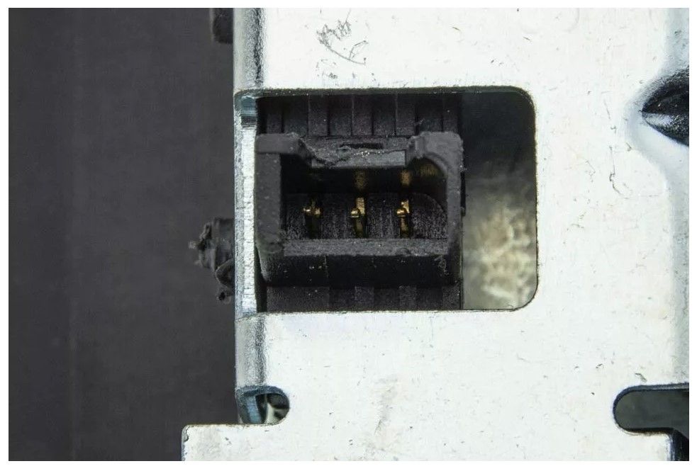 Брава За Централно Заключване На Багажник, Vw, Polo 9N Хечбек, 3 Пин,