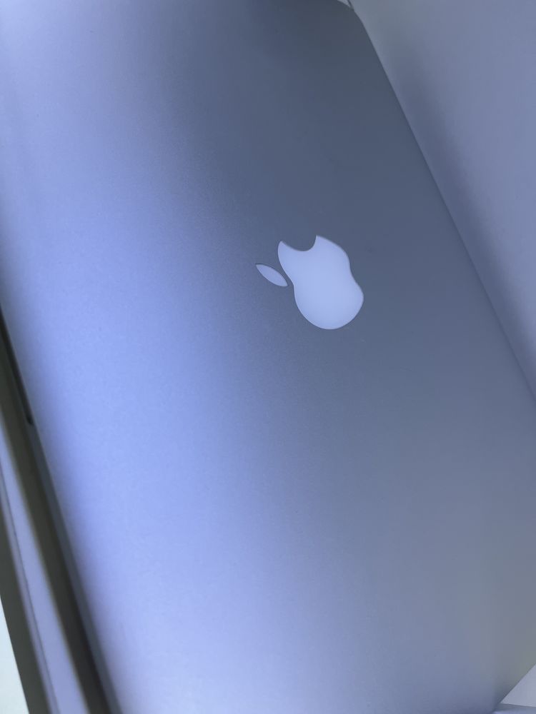 Продаю MacBook Pro A1502