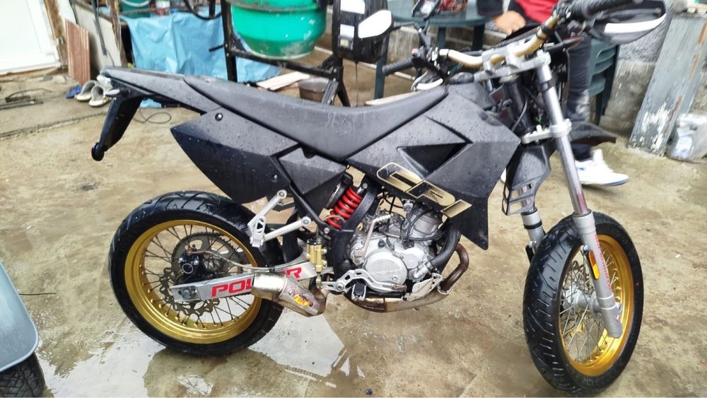 vand  super moto