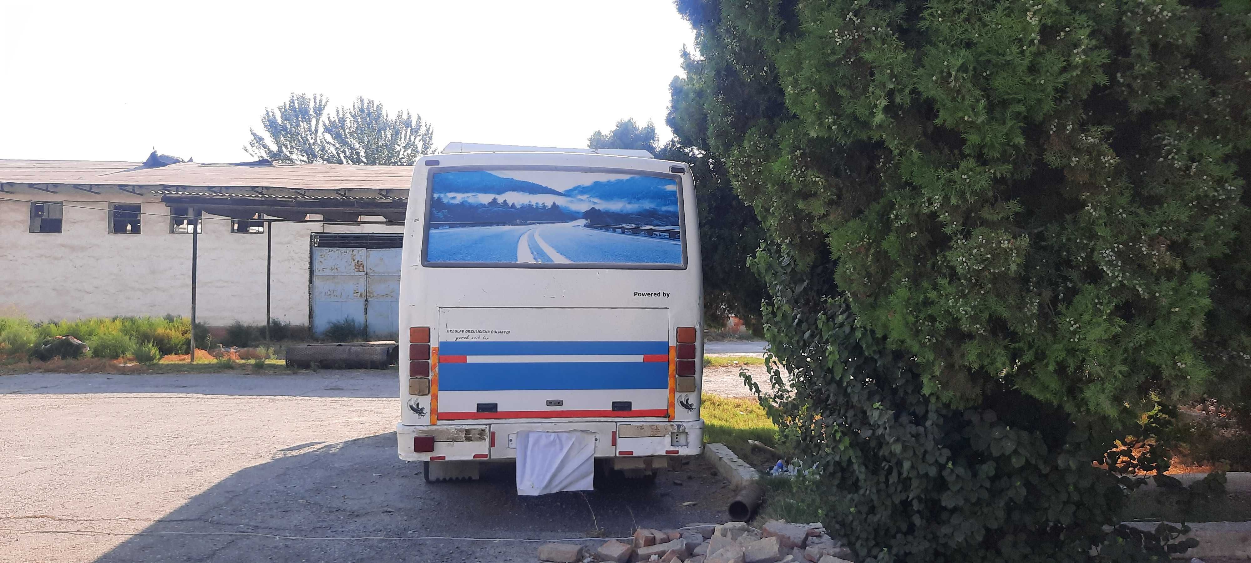 ISUZI avtobus sotiladi 2009 yil 9500$