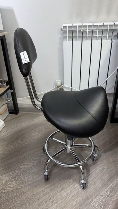 Стул седло в идеальном состоянии