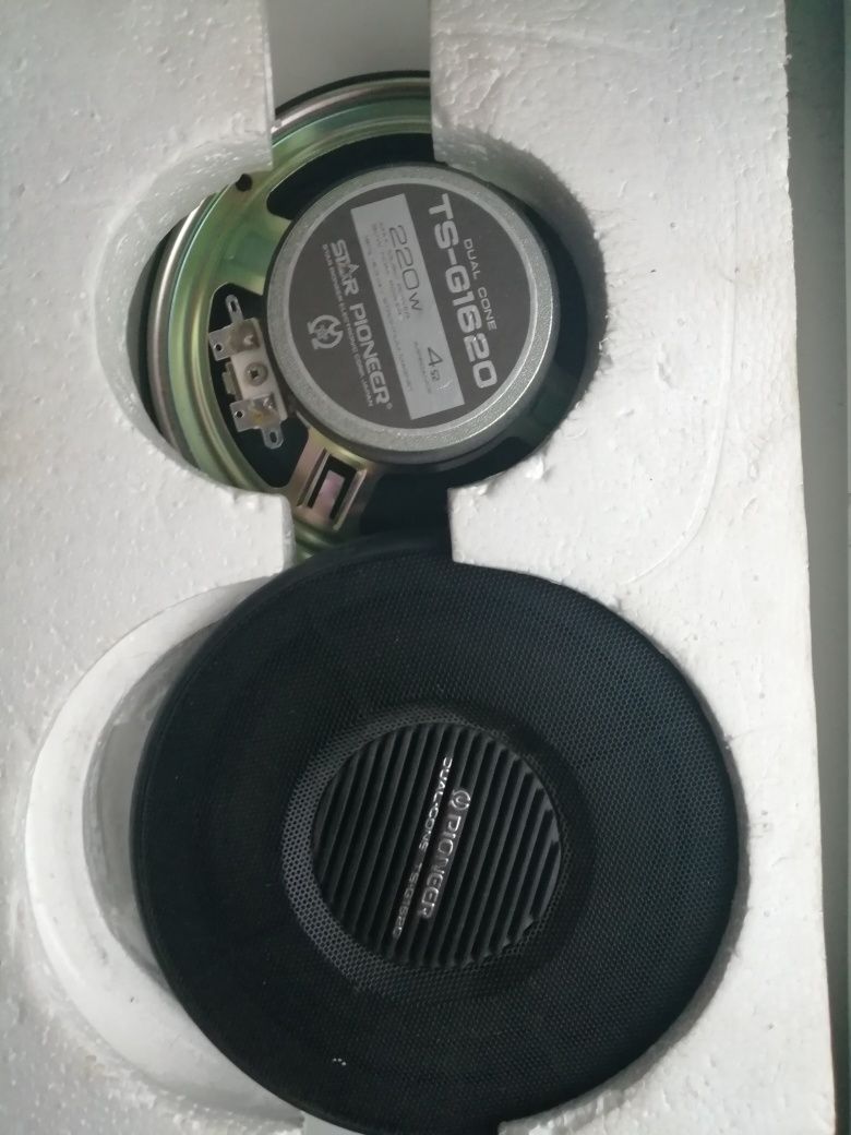 Продам Эл мясорубку  Эл. Дрель Трансформатор 220V / 12v  и зарядное 12
