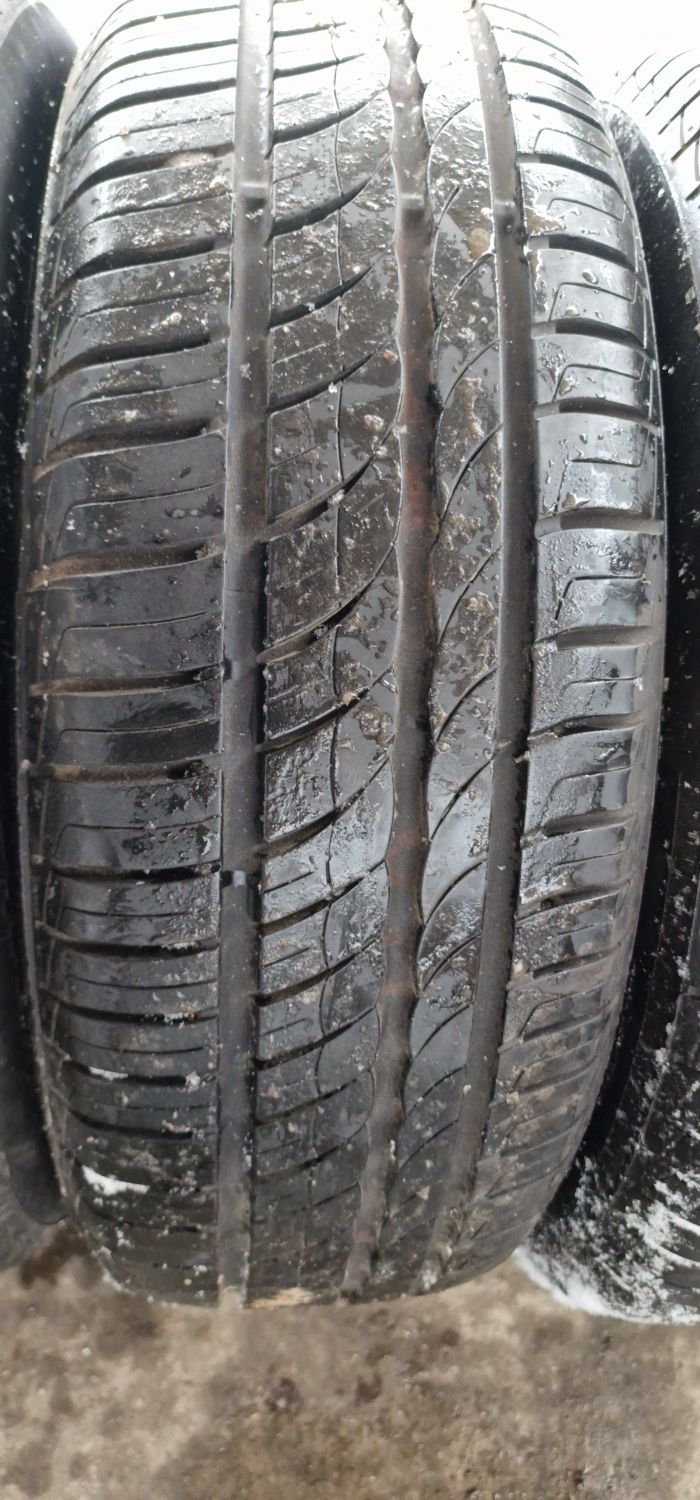 195 65 15 Pirelli 6 anvelope vara ca noi