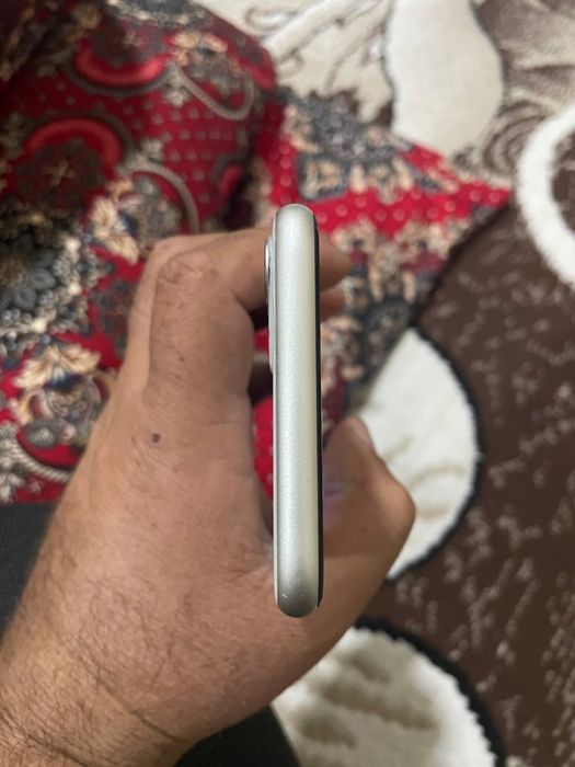 Iphone 11 sotiladi narxi 3 million