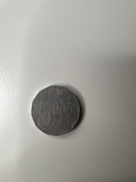 Moneda 5000 lei din 2002
