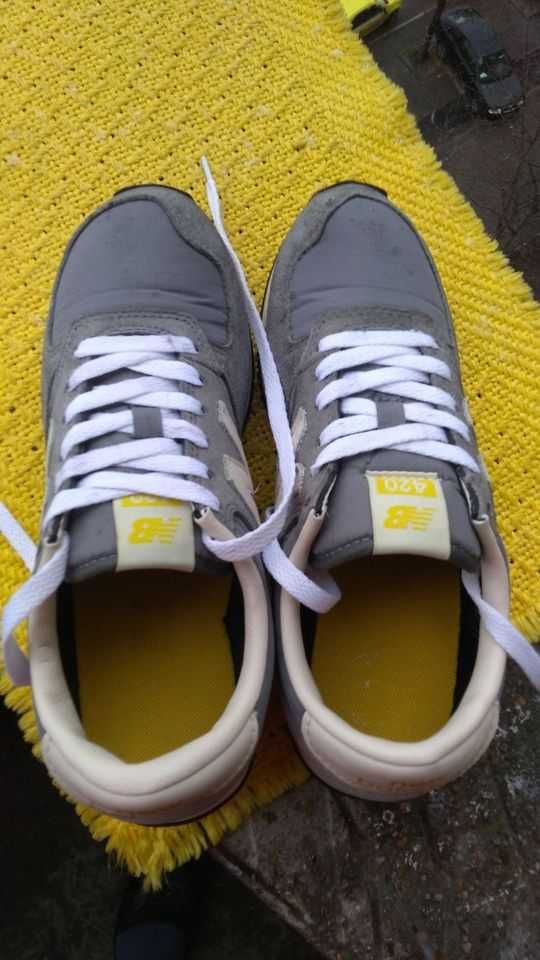 Adidasi unisex New Balance, mar 39 (24.5 cm) made in Vietnam.