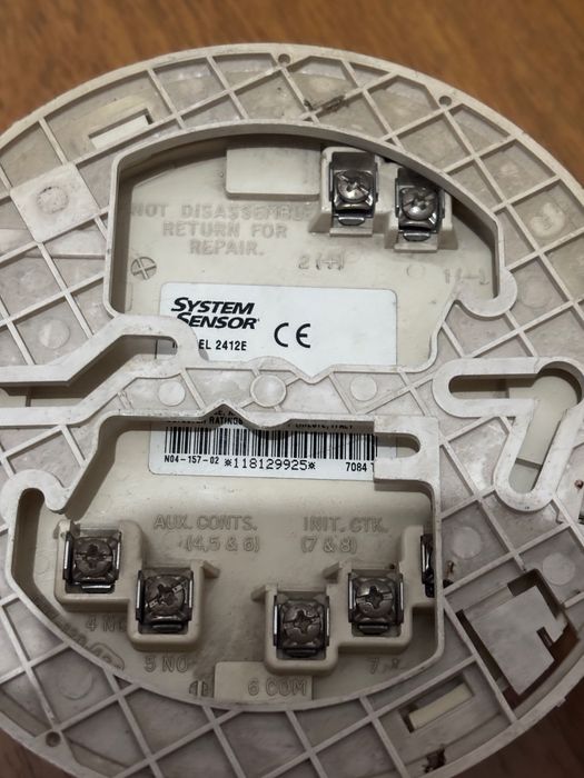 Detector de fum System Sensor Model 2412E, stare foarte buna