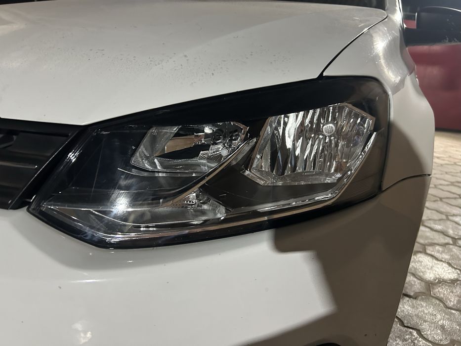 Фольсфаген поло фар новый