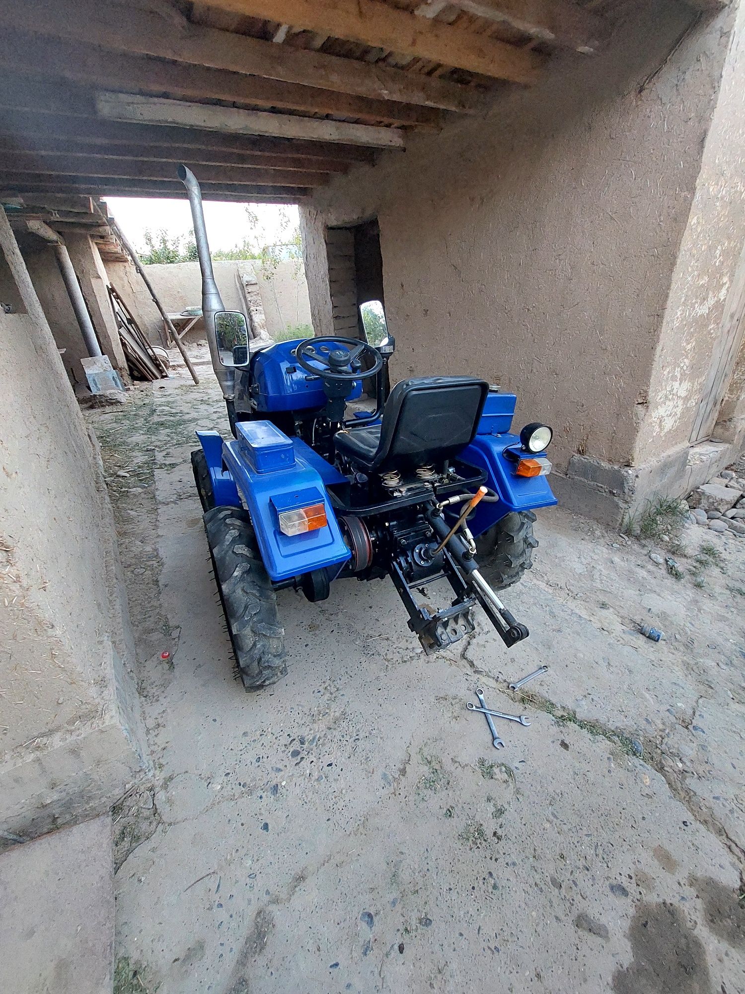 Mini traktor frezasi bilan