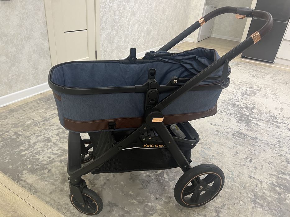 Коляска в отличном состоянии