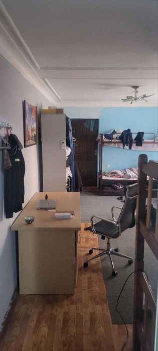 Mirobod tumani .furqat park oldida talabalarga uy. bez makler