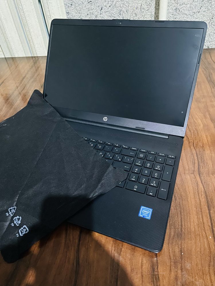 Hp noutbuk 4120 5 kun ishlagan yangi turibdi