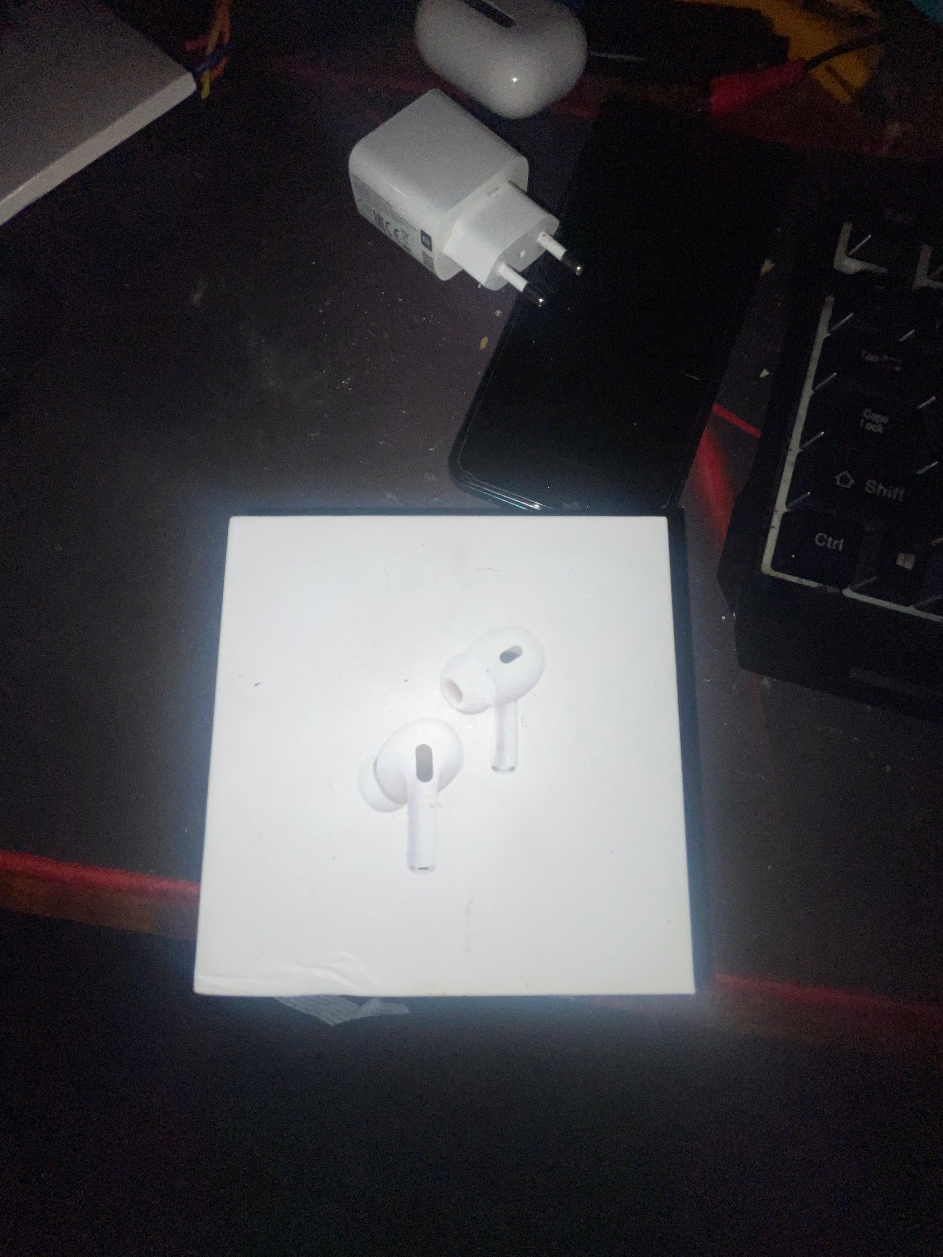 Продавам AirPods Pro 2