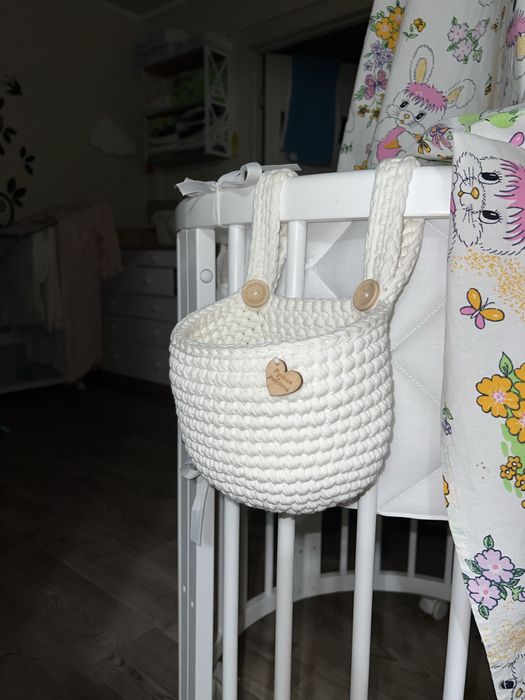 Продам вязаную корзинку ручной работы так же для ребенка