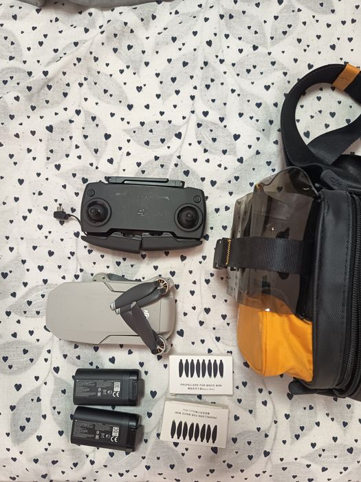 Vând mavic mini 1